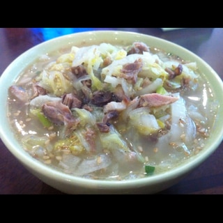 白菜とチャーシューのお手軽とんこつラーメン